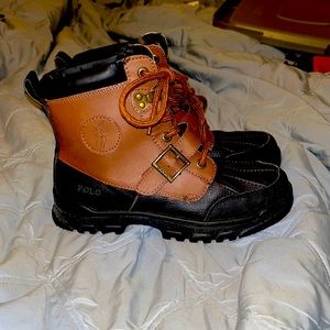 Polo Buckle Boots perfect for wet/cold worn 3-4 times 8/10 condition 3y